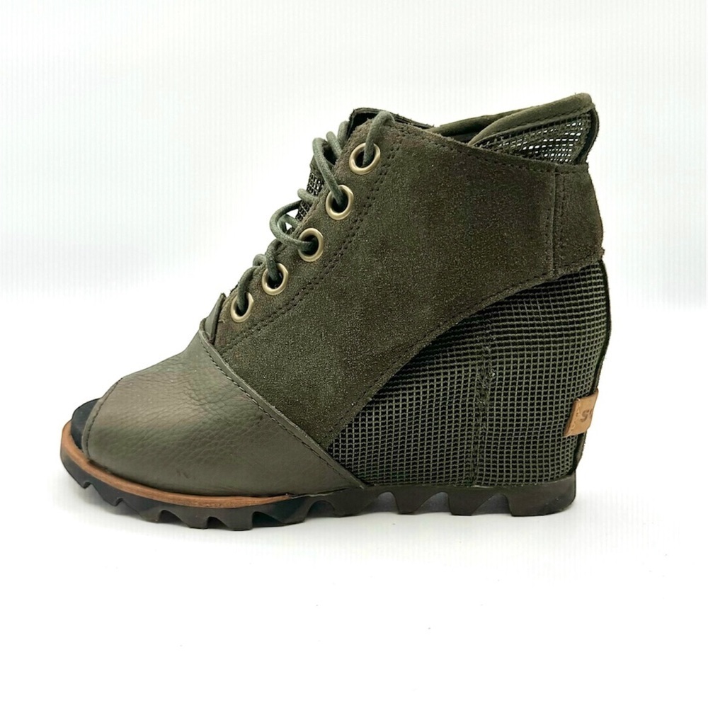 SOEREL LACE-UP WEDGE BOOTS OPEN TOE RUBBER OUTSOLE WOMEN’S WINTER BOOTS SIZE 6